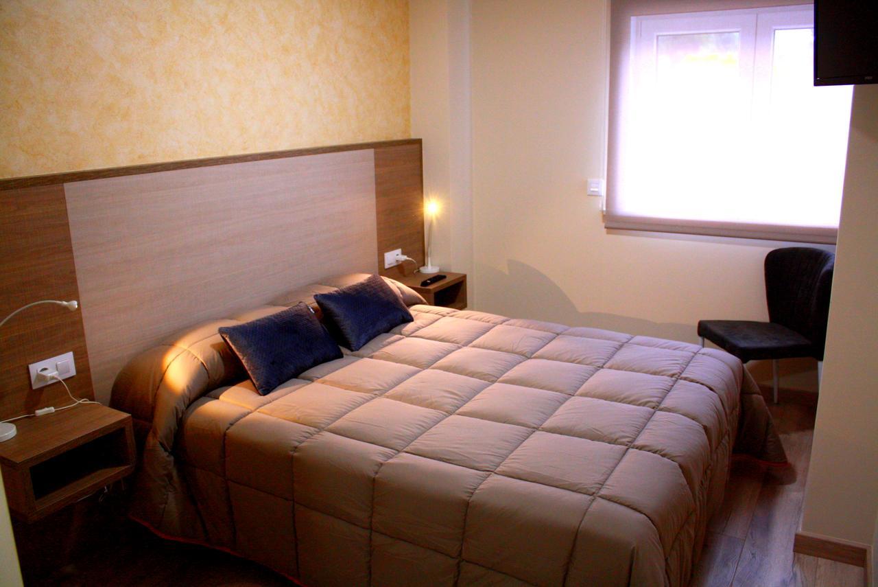 Отель Hostal Oregar Сантьяго-де-Компостела Экстерьер фото