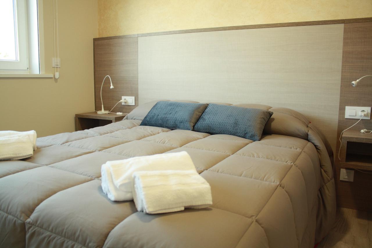 Отель Hostal Oregar Сантьяго-де-Компостела Экстерьер фото