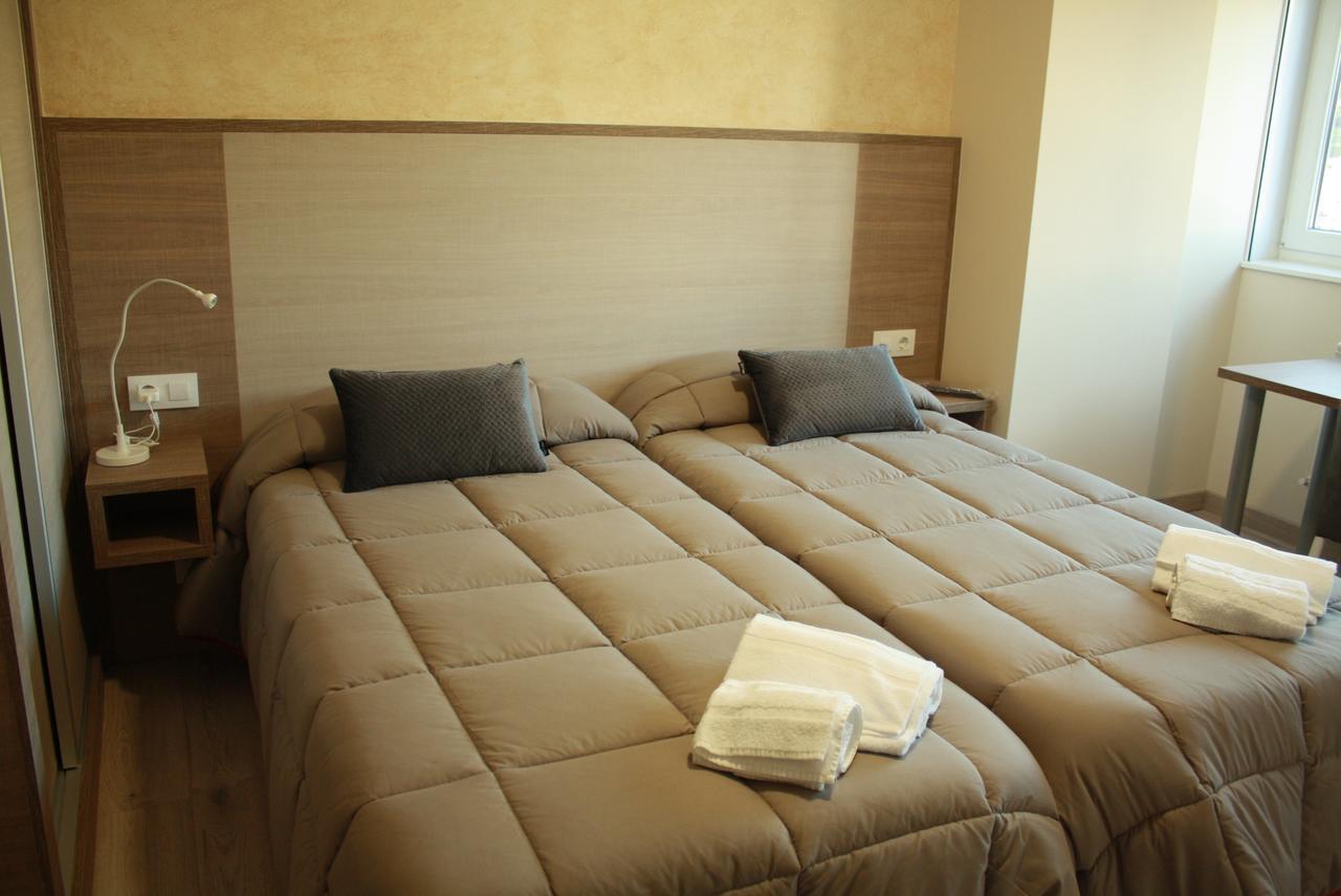 Отель Hostal Oregar Сантьяго-де-Компостела Экстерьер фото
