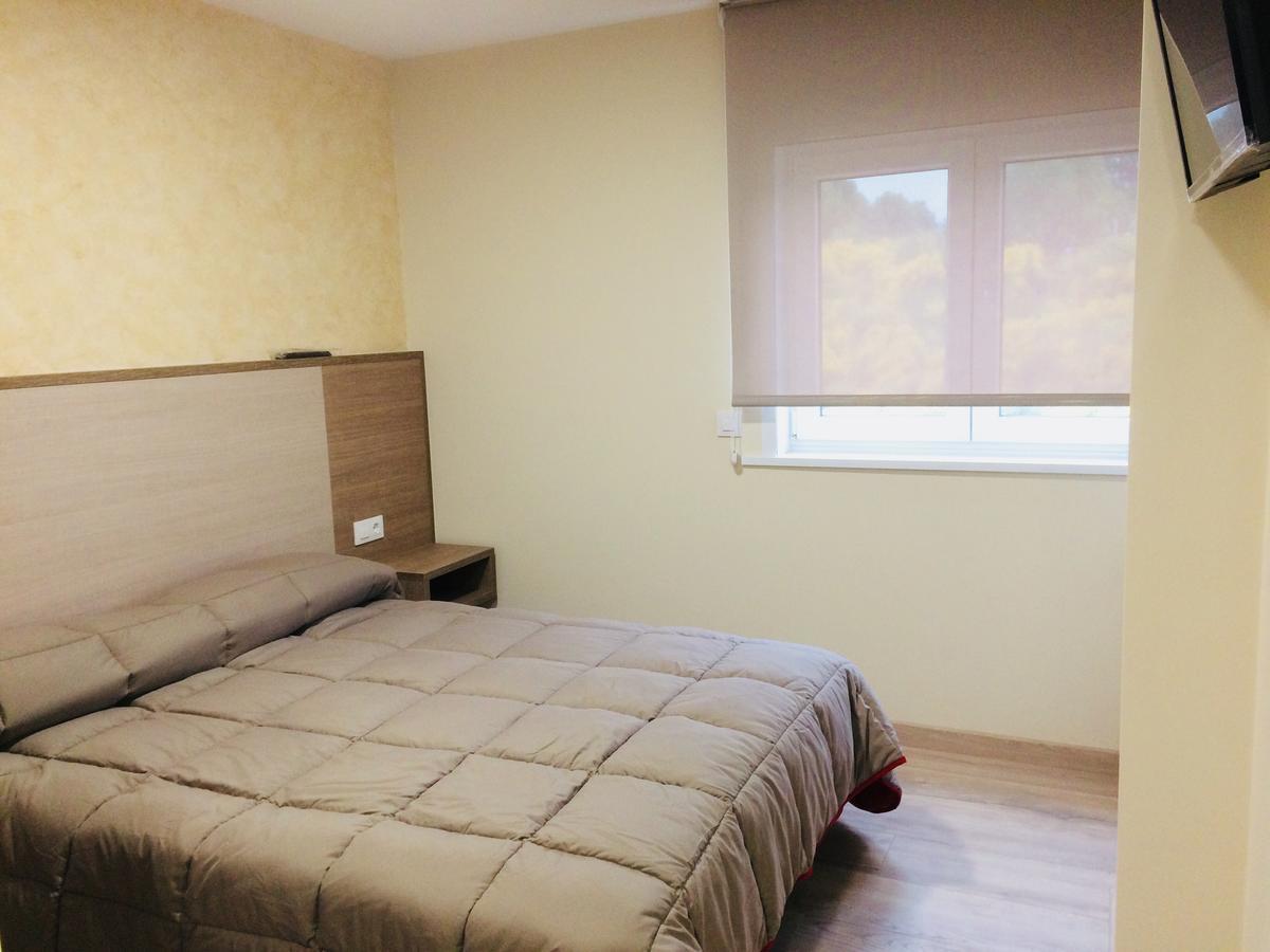 Отель Hostal Oregar Сантьяго-де-Компостела Экстерьер фото